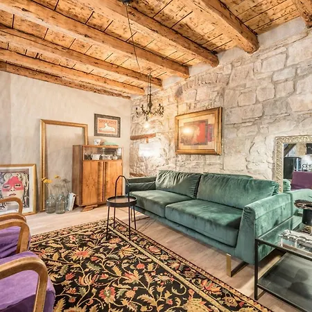 Appartement Livo Disno 12 *