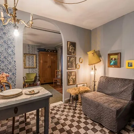 Apartament Livo Disno 12 *