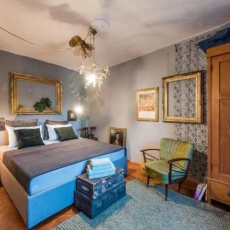 Apartament Livo Disno 12 *